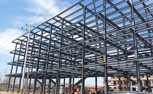 麦积雨棚主骨架钢结构铝板节点做法